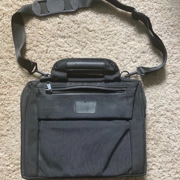 Brenthaven Other - Brenthaven Lightweight Black Computer Bag that’s Made in the USA